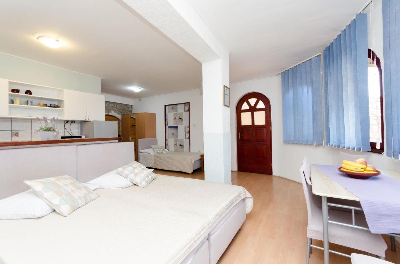 Apartment Goran Нови Винодолски Екстериор снимка
