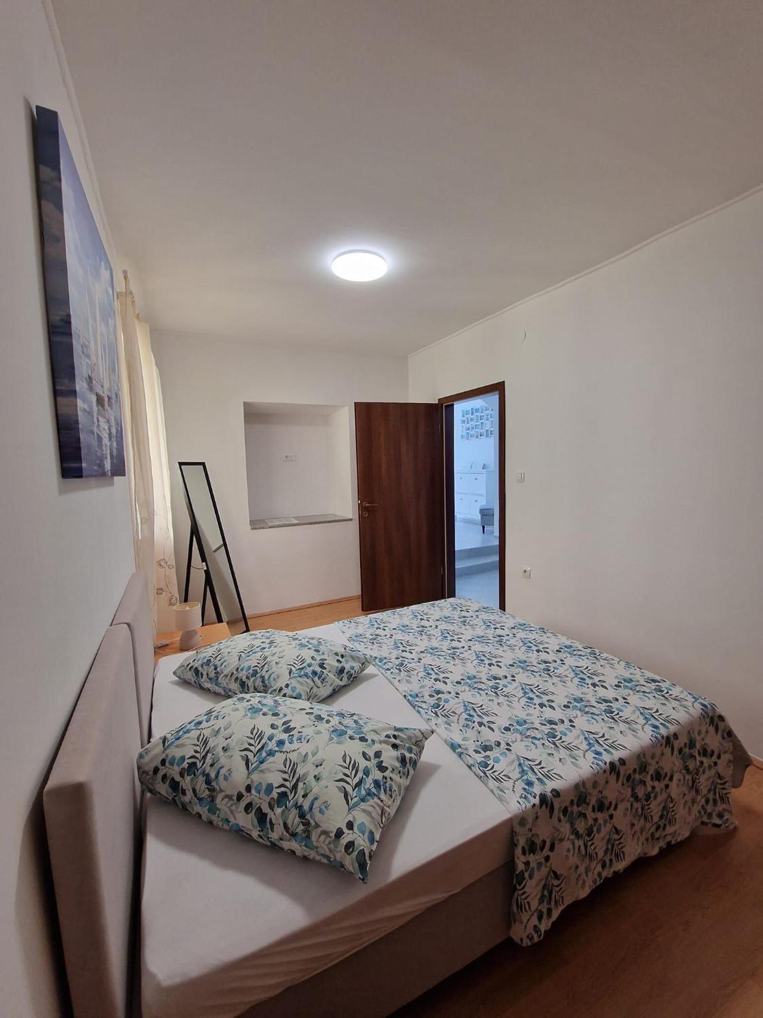 Apartment Goran Нови Винодолски Екстериор снимка